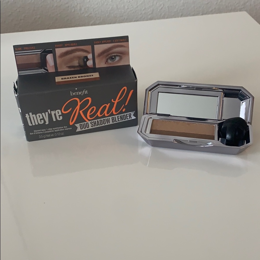 Benefit They’re Real Duo Eyeshadow Blender